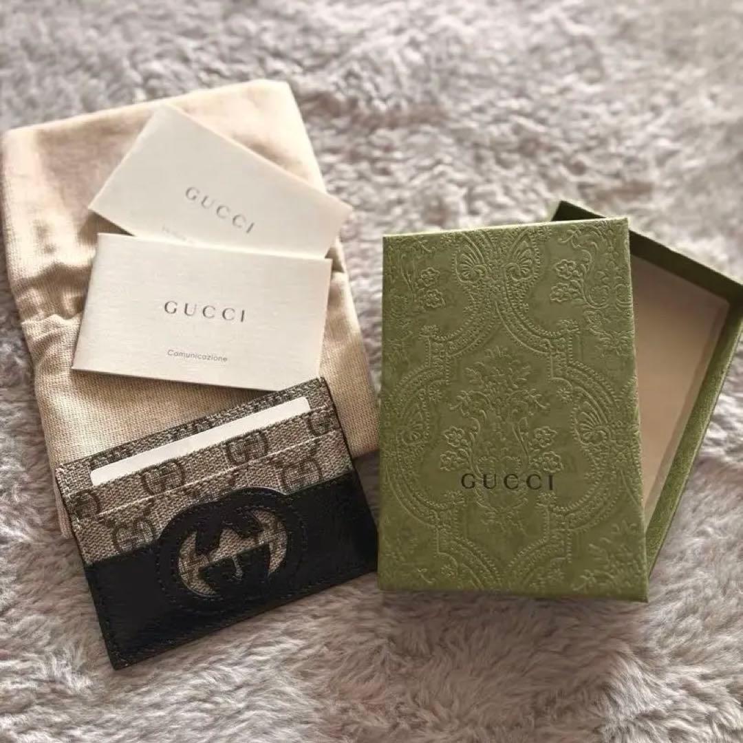 GUCCI 財布 レザーカードケース　定期入れ　箱付き