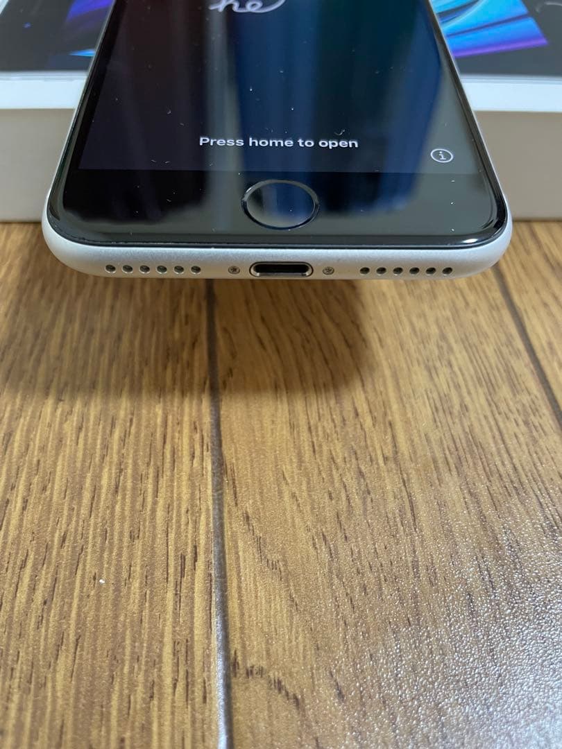 iPhone SE2 SIMフリー