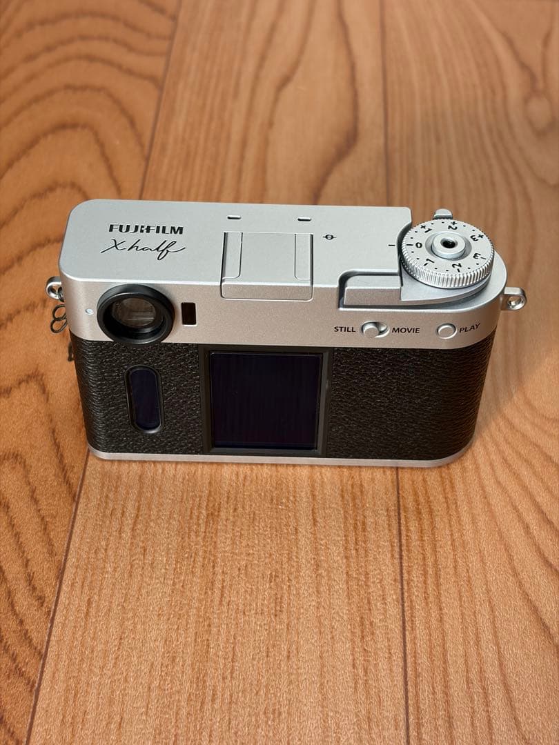 FUJIFILM X half シルバー