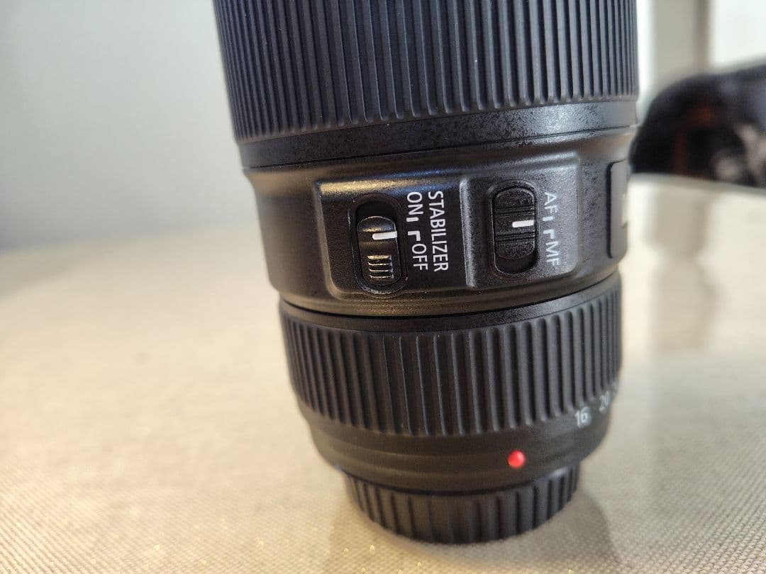 Canon EF 16-35mm f/4L IS USM ズームレンズ