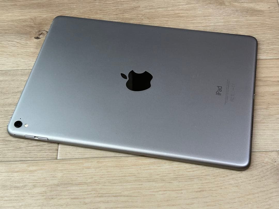 iPad pro 9.7インチ スペースグレイ　128gb 本体 箱付き