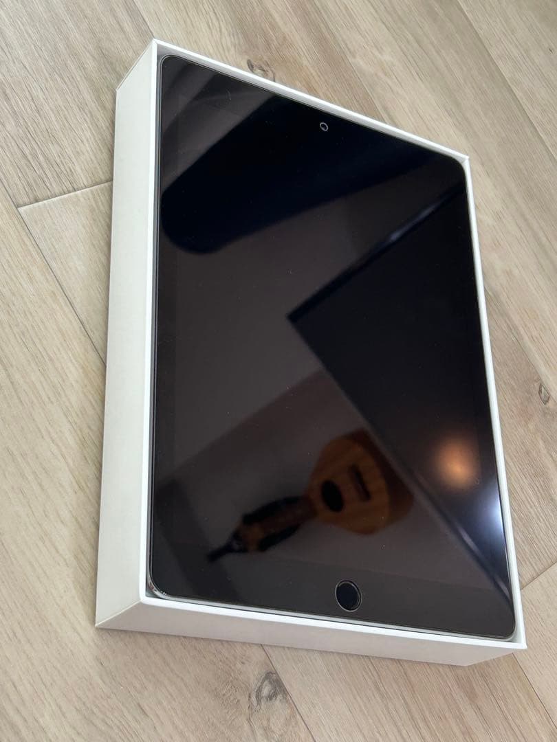 iPad pro 9.7インチ スペースグレイ　128gb 本体 箱付き