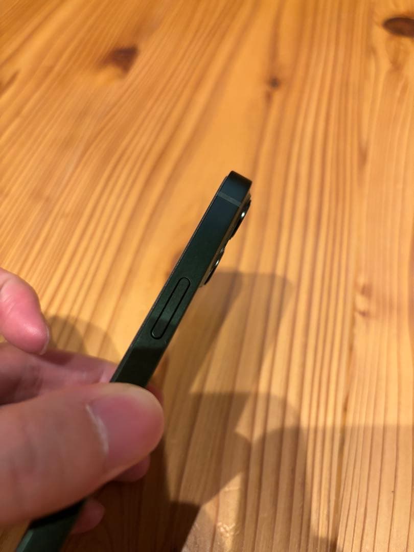 やまやま 【美品】Apple iPhone 13グリーン 本体 256G