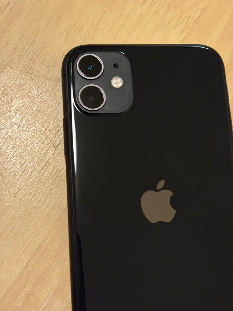 Apple iPhone 11 黒　バッテリー77%