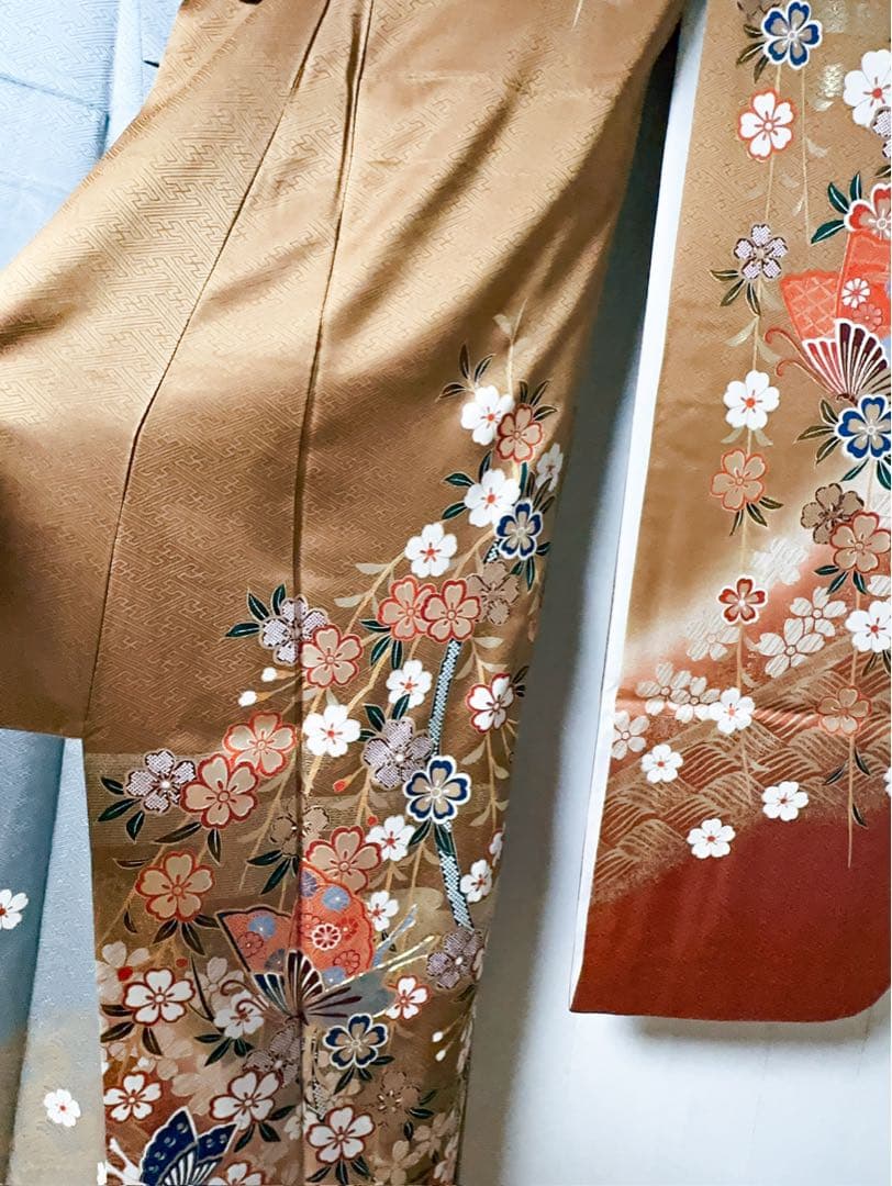 東京ますいわ屋 金彩入り 振袖 ゴールド 蝶 花