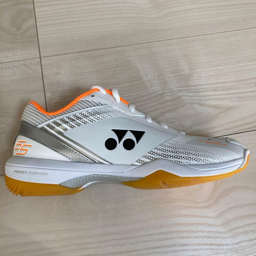 YONEX SHB65Z3W バドミントンシューズ ホワイト/オレンジ
