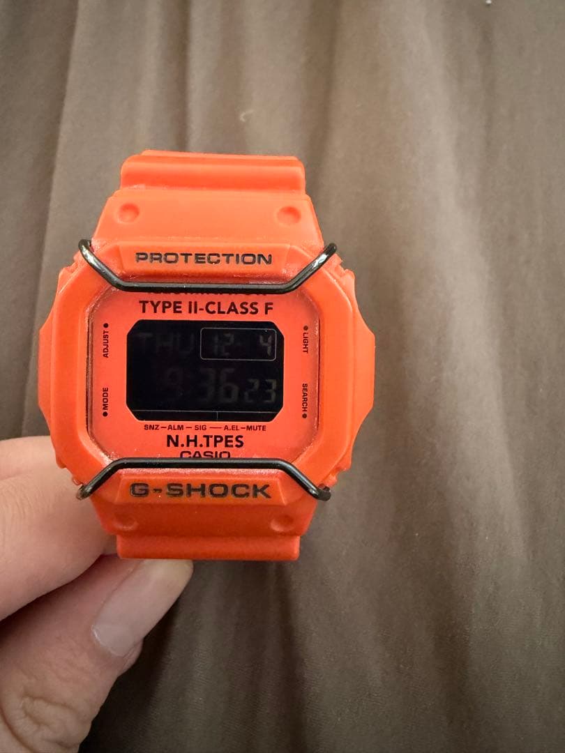 G-SHOCK DW-D5600P-NH デジタル腕時計 オレンジ