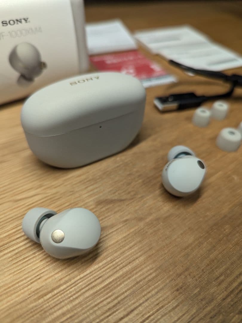 美品◆SONY WF-1000XM5 WHITE ✦シリコンケース付