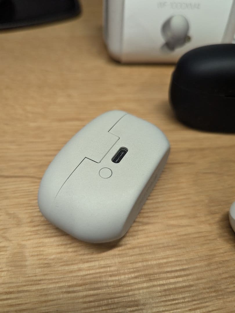 美品◆SONY WF-1000XM5 WHITE ✦シリコンケース付