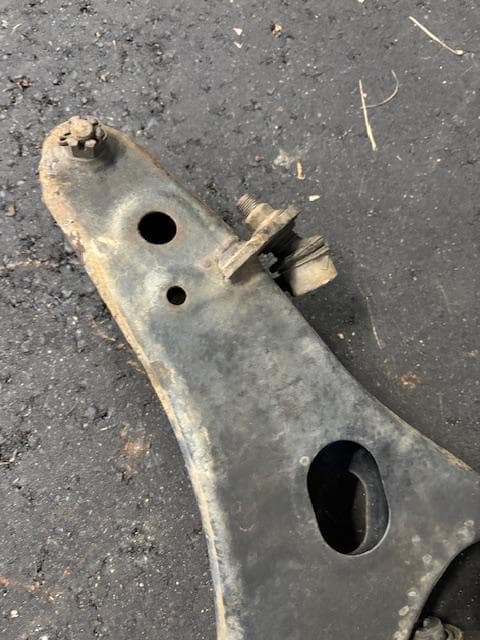 ◆オニー様◆sj5 スバル フォレスター フロントロアアーム ◆