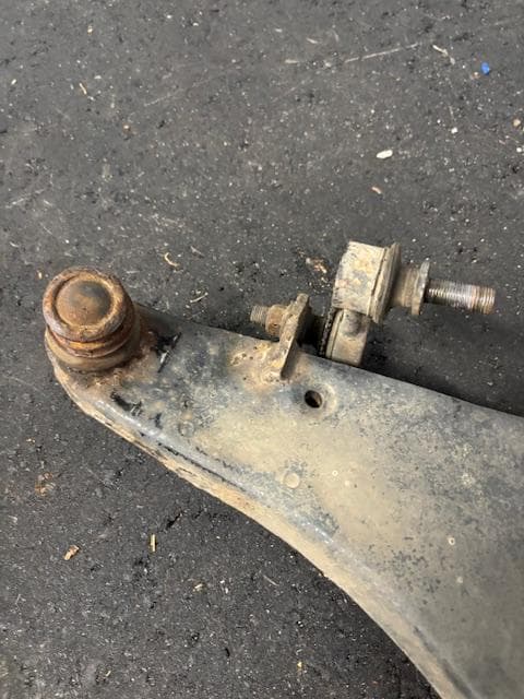 ◆オニー様◆sj5 スバル フォレスター フロントロアアーム ◆