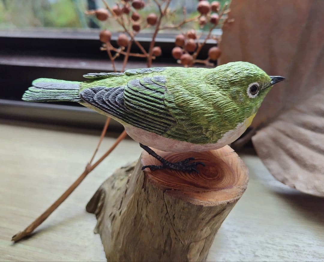 バードカービング　\"メジロ”