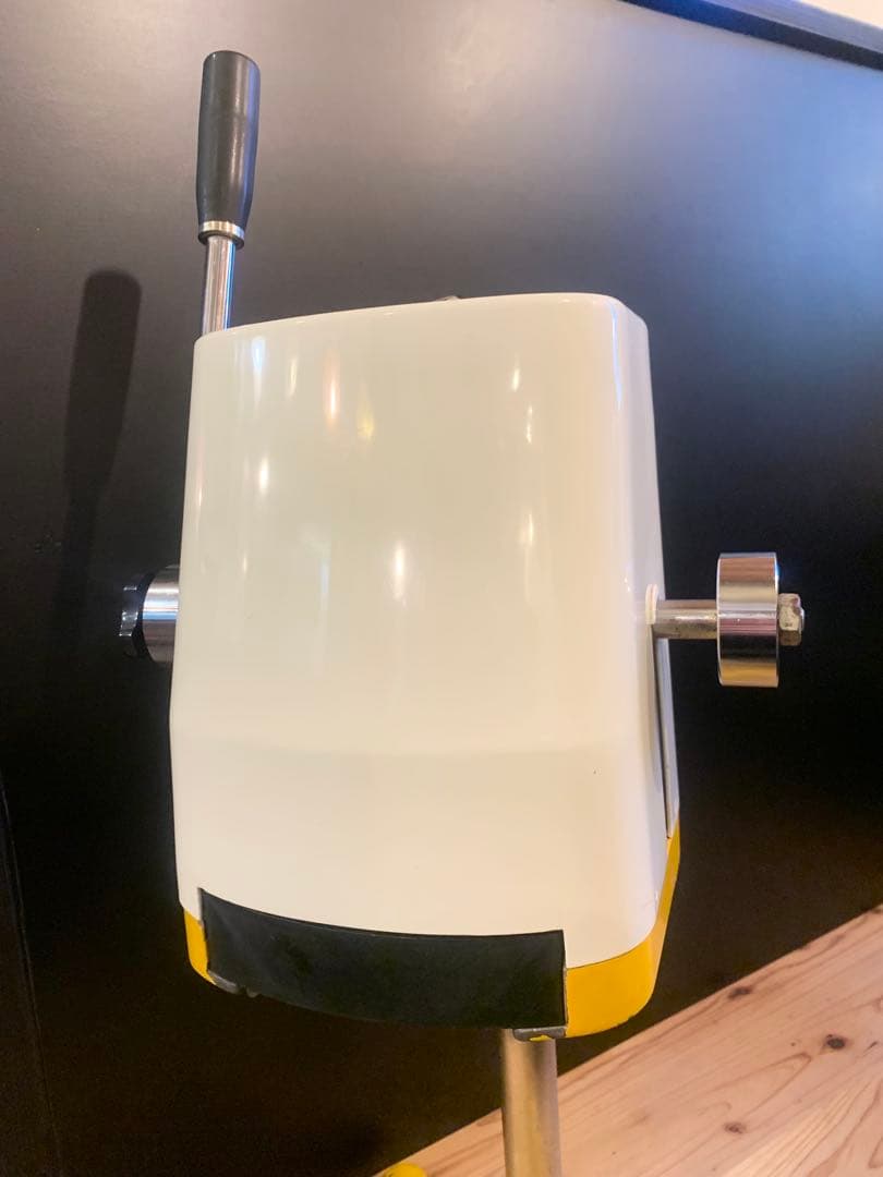 めいらく　スジャータ　カップアイス　手動式ソフトクリーム抽出機ワンショット