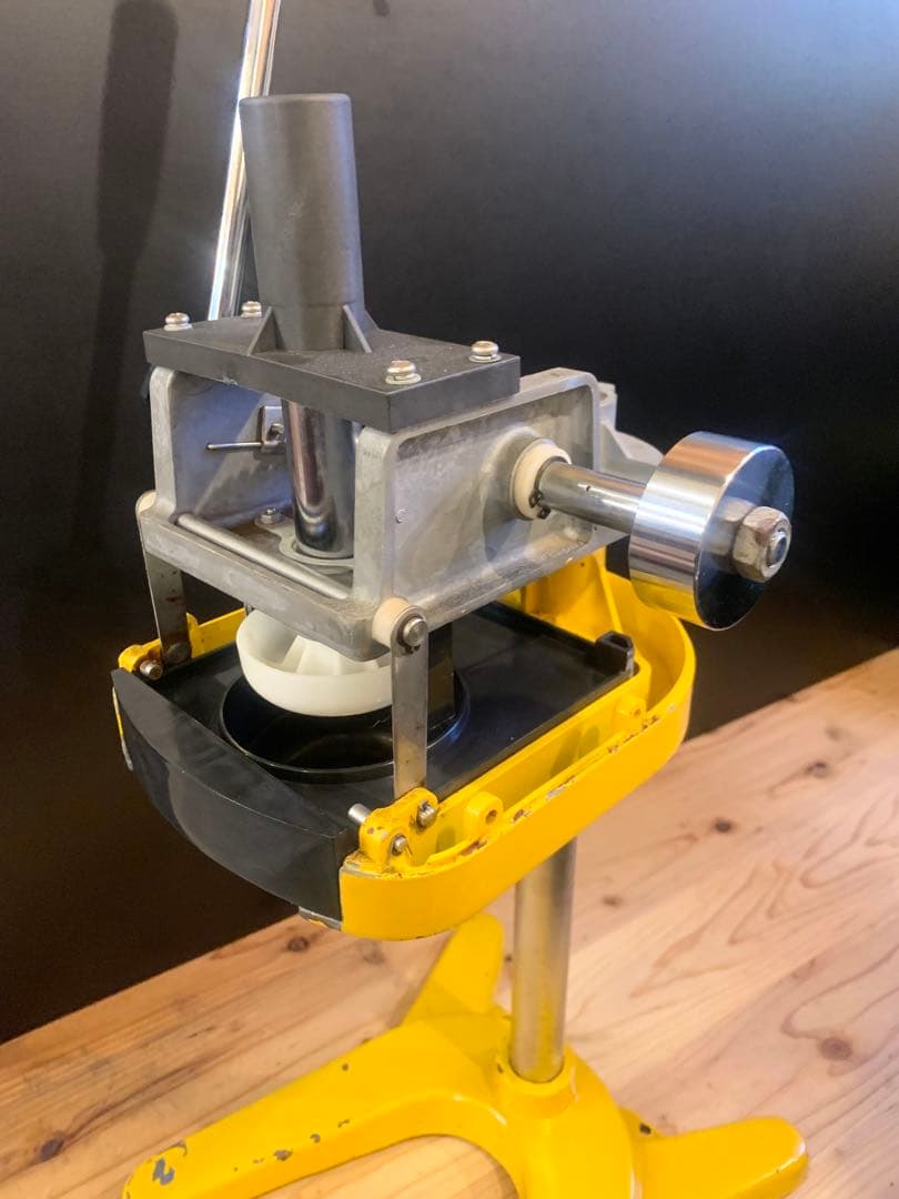 めいらく　スジャータ　カップアイス　手動式ソフトクリーム抽出機ワンショット