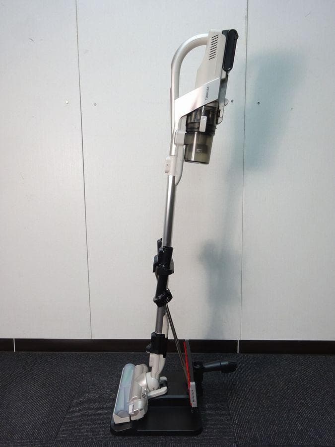 ■バッテリー2個付■東芝 トルネオ コードレス VC-CLX73-C ベージュ