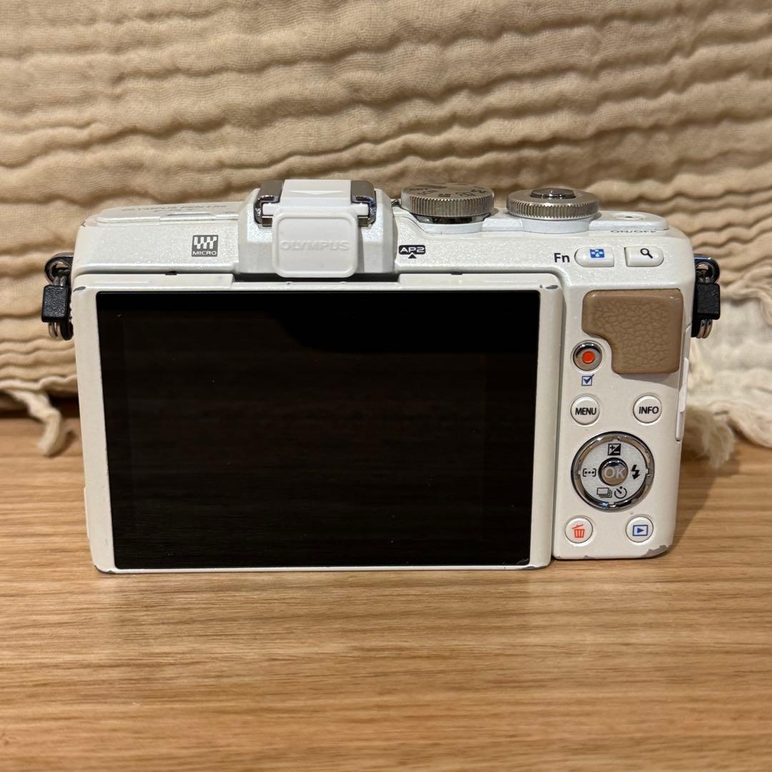OLYMPUS PEN E-PL7 ホワイト 本体 ジャンク