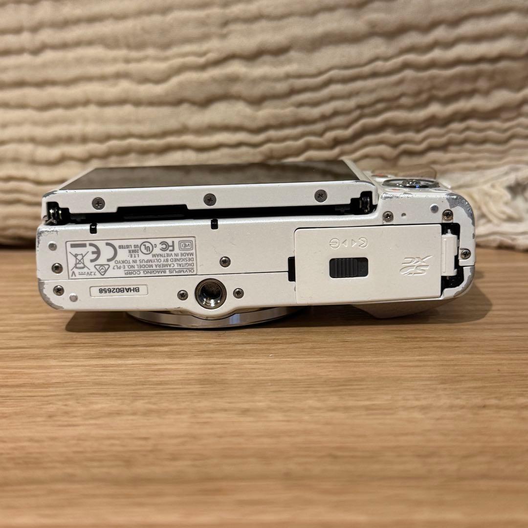 OLYMPUS PEN E-PL7 ホワイト 本体 ジャンク