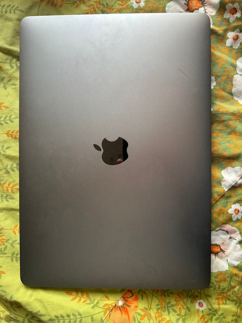 MacBook Pro 13インチTouch Bar2018年電源入らず部品取り