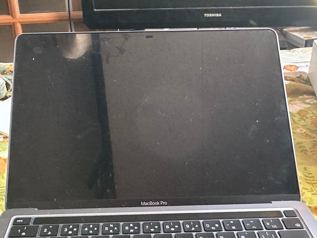 MacBook Pro 13インチTouch Bar2018年電源入らず部品取り