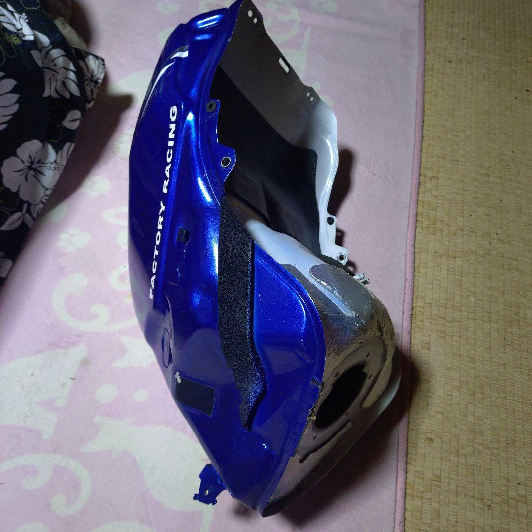 YZF-R1 09年〜14年式 タンク　 凹み　色剥げ　 内部錆び無し 良品