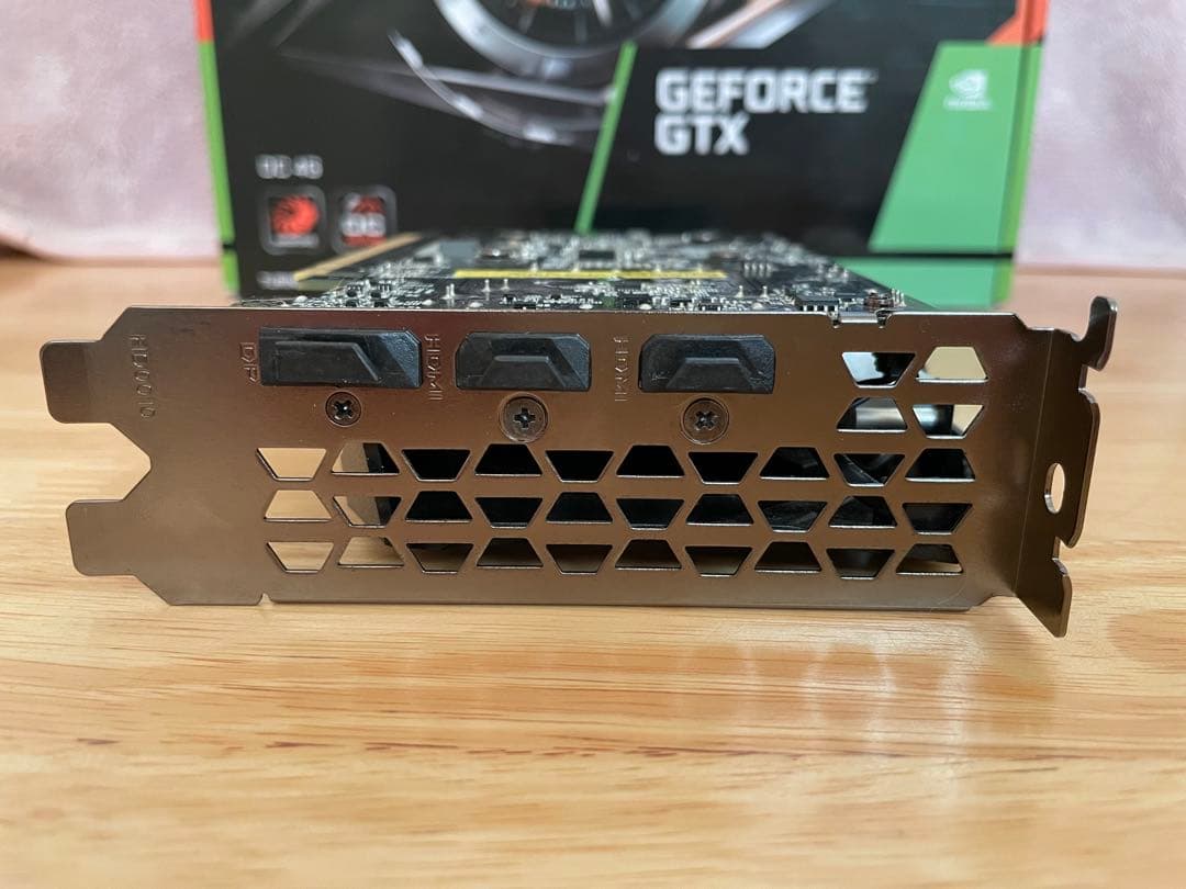 グラフィックボード・グラボ・ビデオカード Gigabyte GV-N1650OC-4GD GTX1650 OC 4G