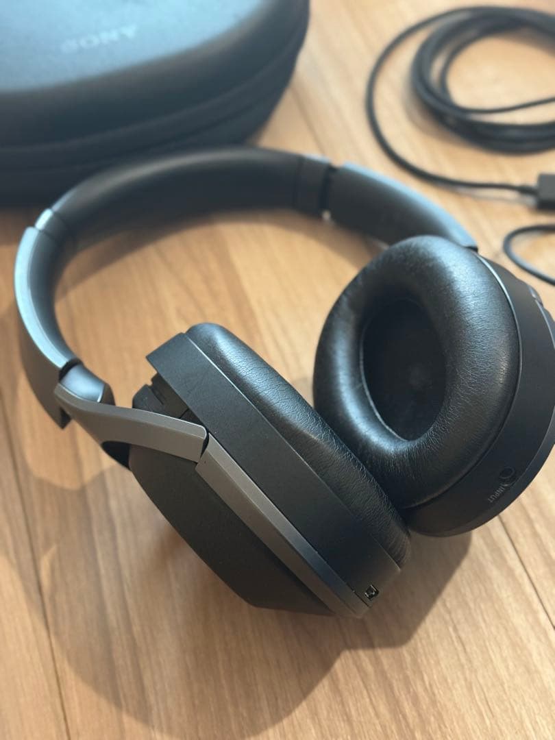 ソニー ワイヤレスノイズキャンセリングヘッドホン WH-1000XM2