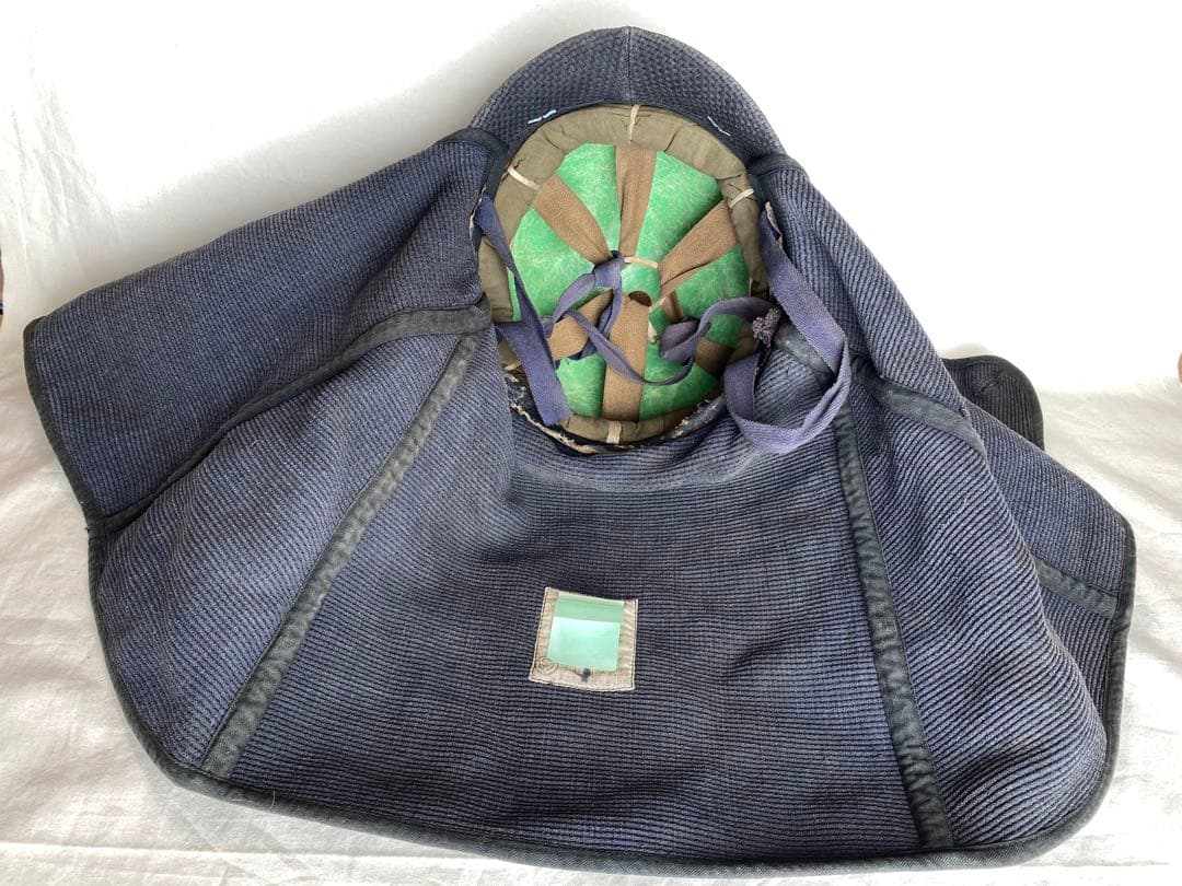 超レトロな横浜市　消防士ヘルメット