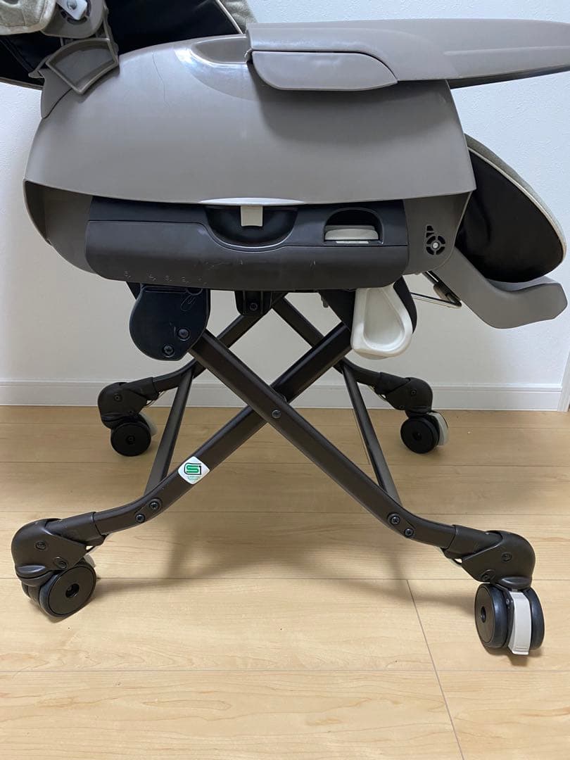 Combi ハイローチェア　手動　ベビーラック　おやすみドーム付き