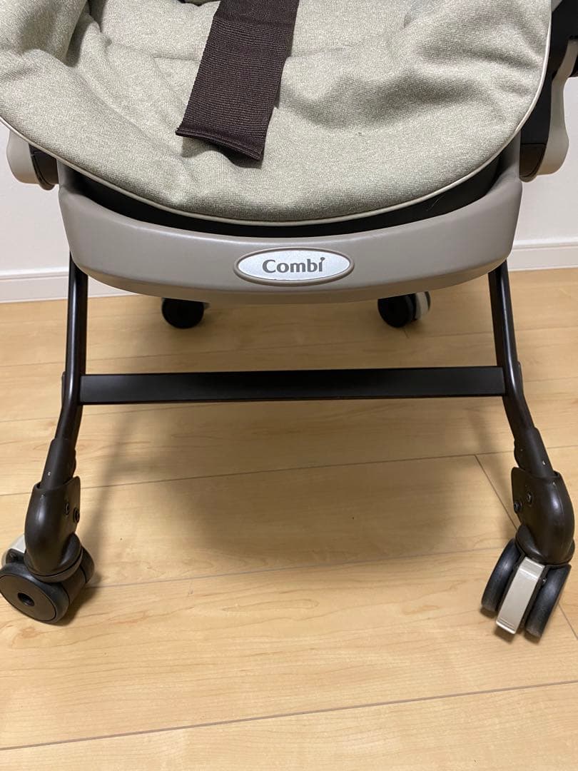 Combi ハイローチェア　手動　ベビーラック　おやすみドーム付き