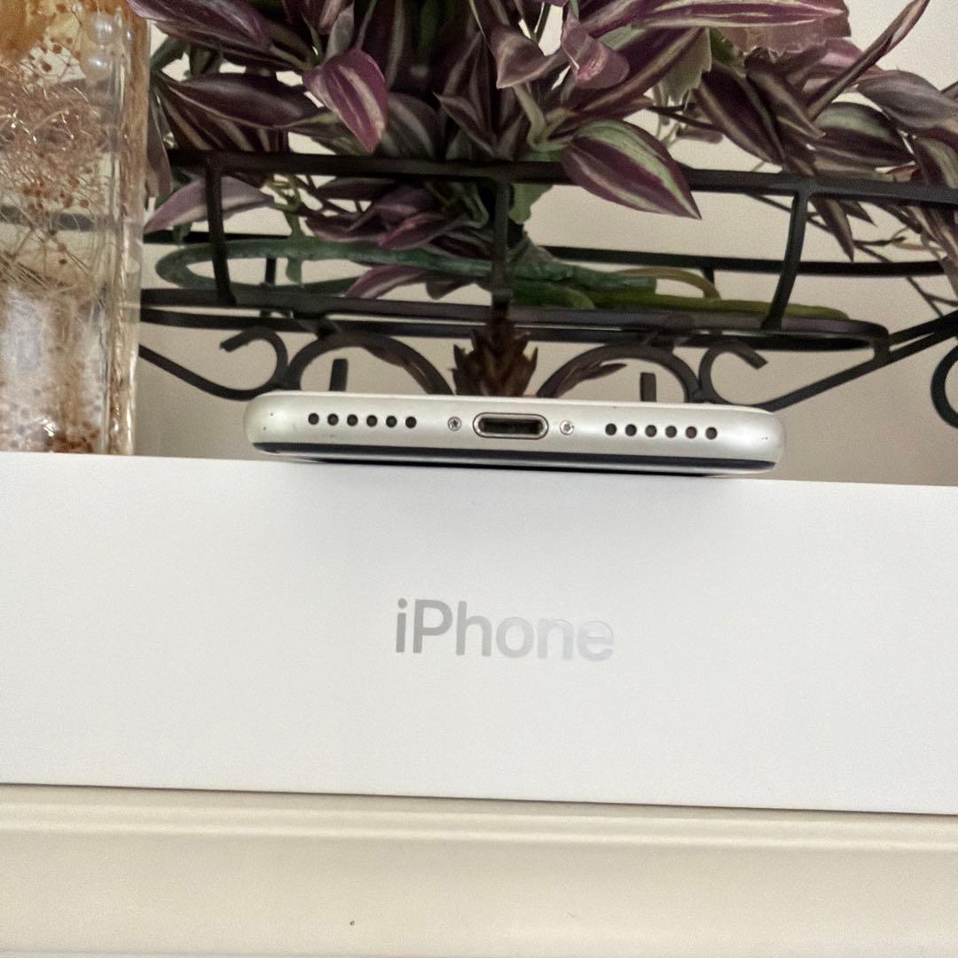 iPhone SE2ホワイト 64GB SIMフリージャンク品