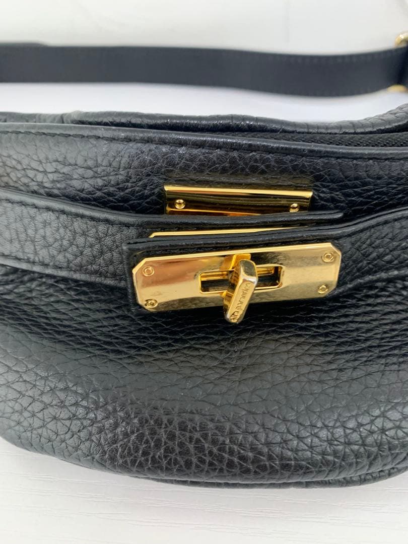 最終週末お値下げ‼️ SITA PARANTICA　シボ革ボディバッグブラック美品