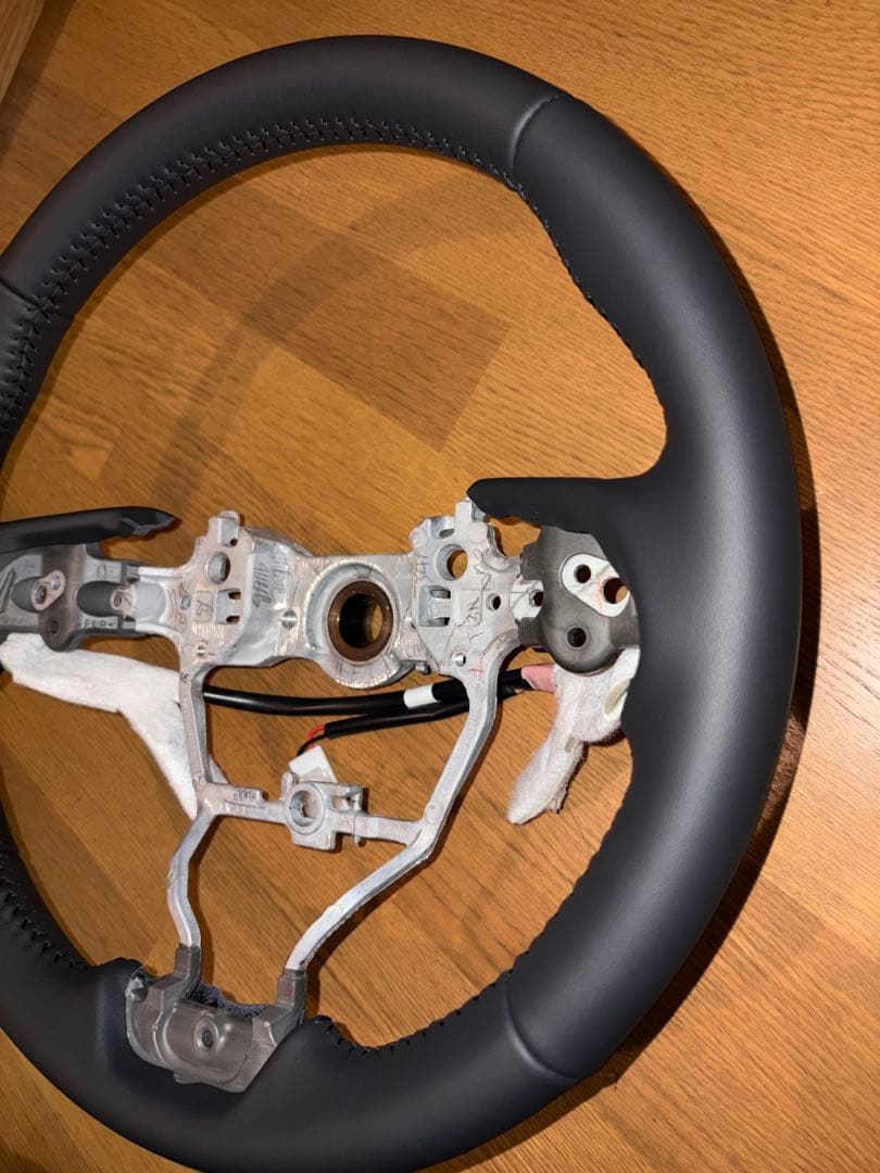 美品　RAV4 ハンドル　ヒーター付き