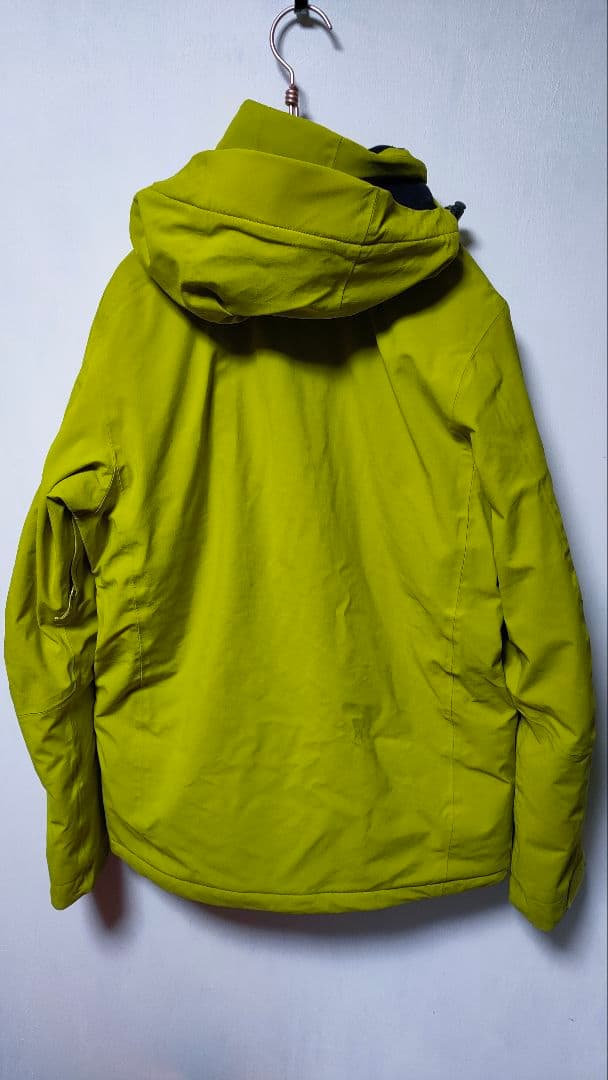 《サロモン SALOMON》スキーウェア 中綿 保温 雪山 ジャケット