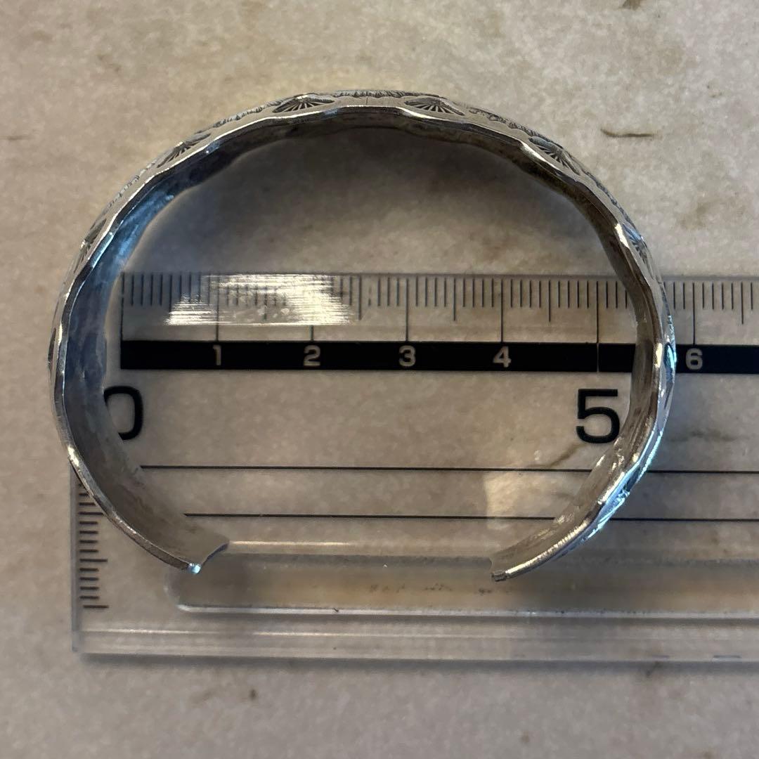 インディアンジュエリー　ナバホ　シルバー　バングル　スタンプワーク