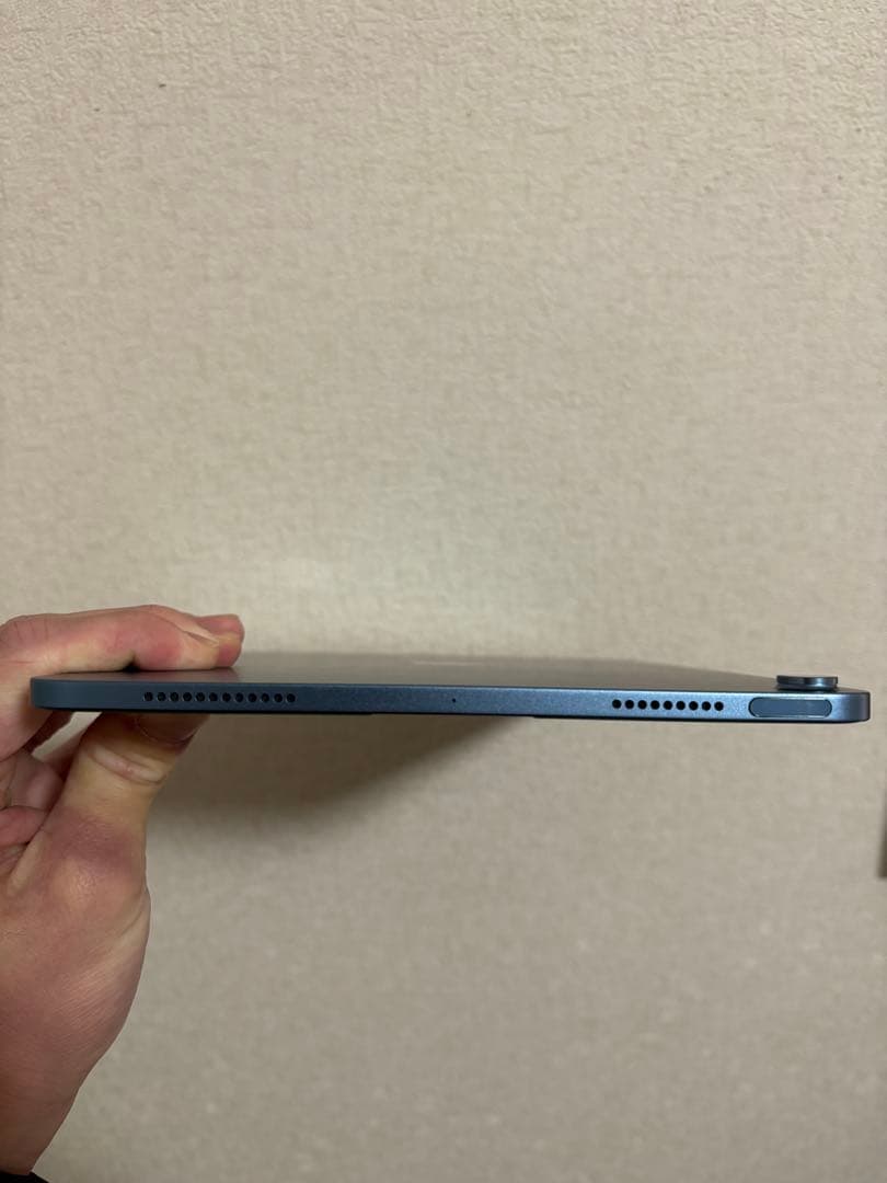 値下げました　iPad Air 5 Wi-Fi 64GB ブルー 純正カバー付き