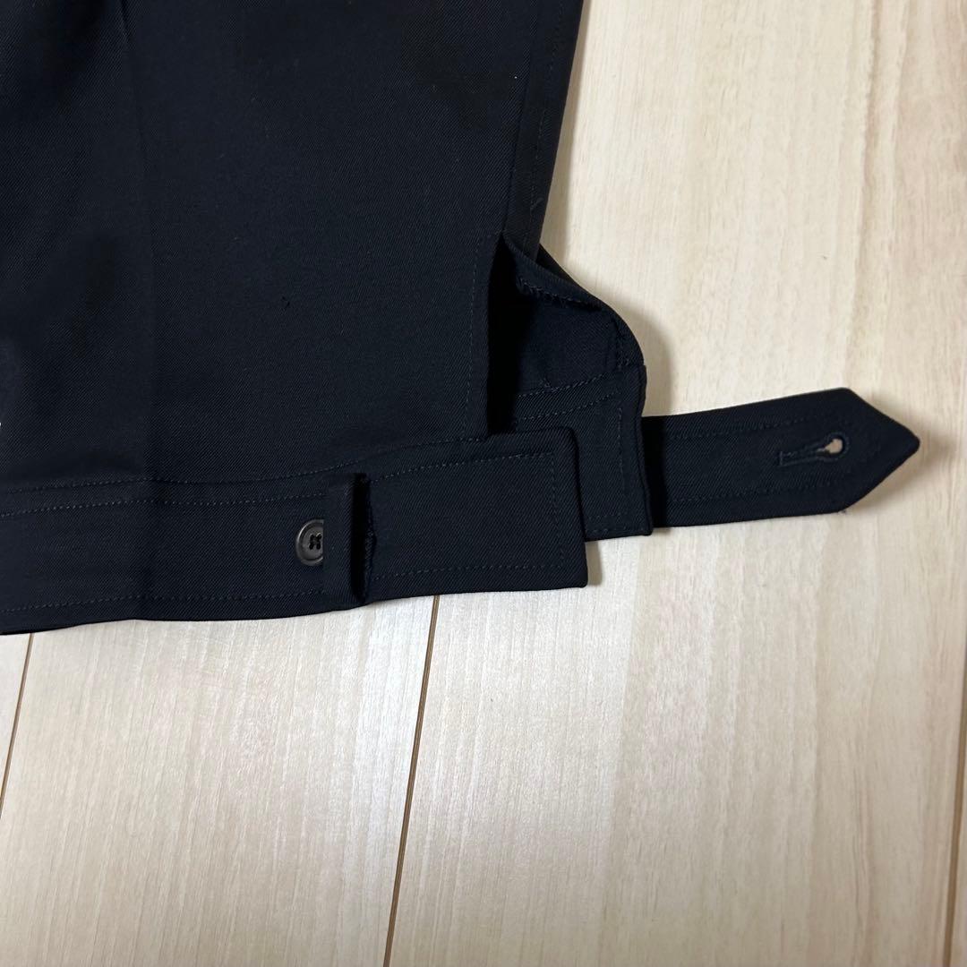 【高級バージンウール】PRADA ショートパンツ ネイビー タック レディース