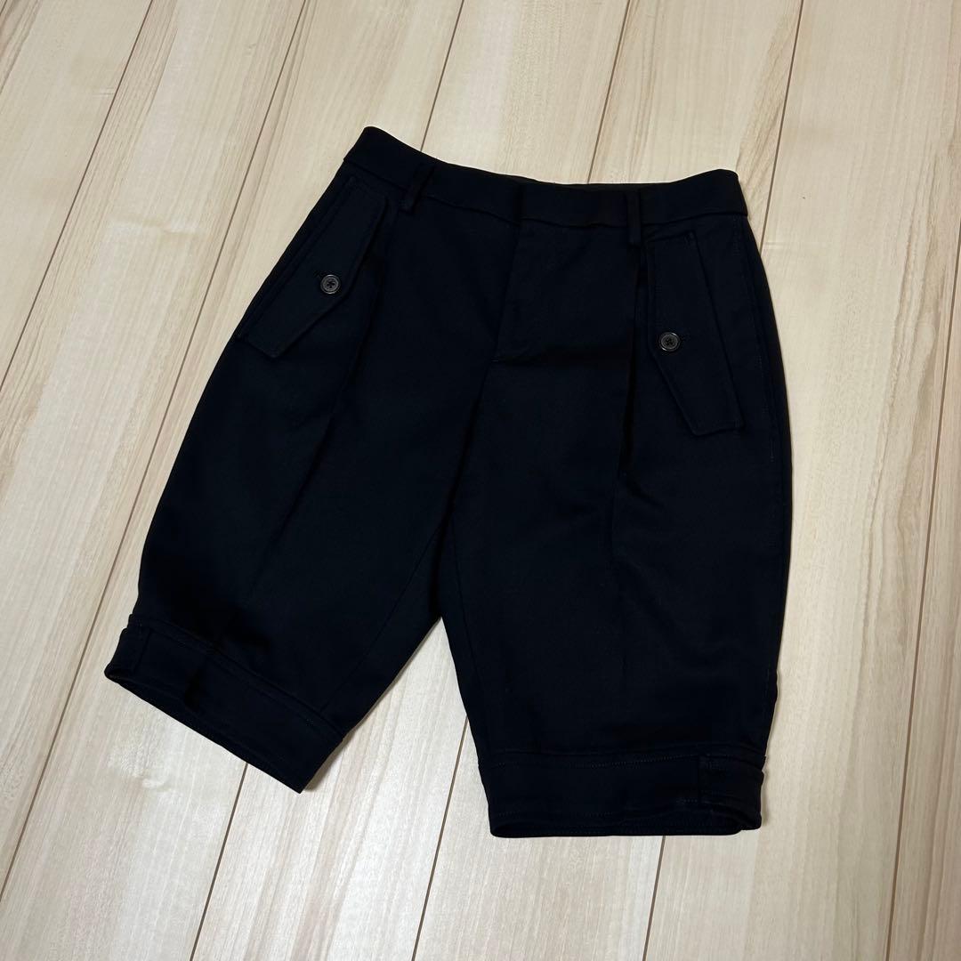 【高級バージンウール】PRADA ショートパンツ ネイビー タック レディース