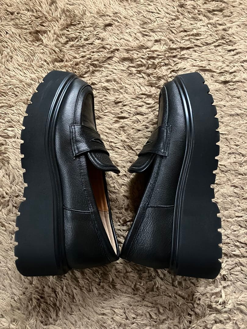 美品Mode et Jacomoブラック プラットフォームローファー24.5㎝