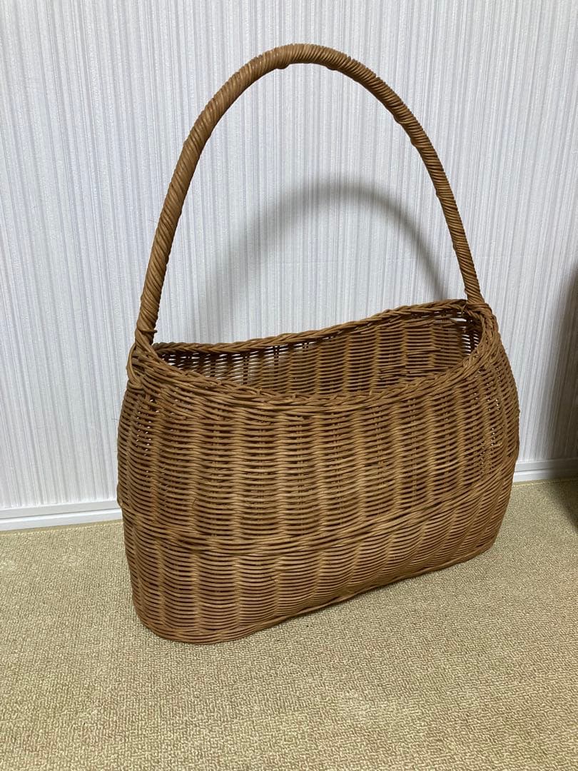 大きいラタンパニエ 籐編みバスケット ブロカントショップアンティーク家具店購入