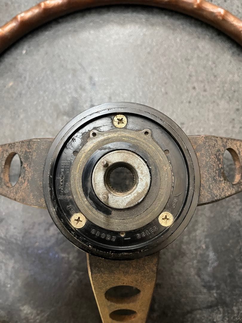 トヨタ　コロナマークⅡ RT72 ステアリングホイール