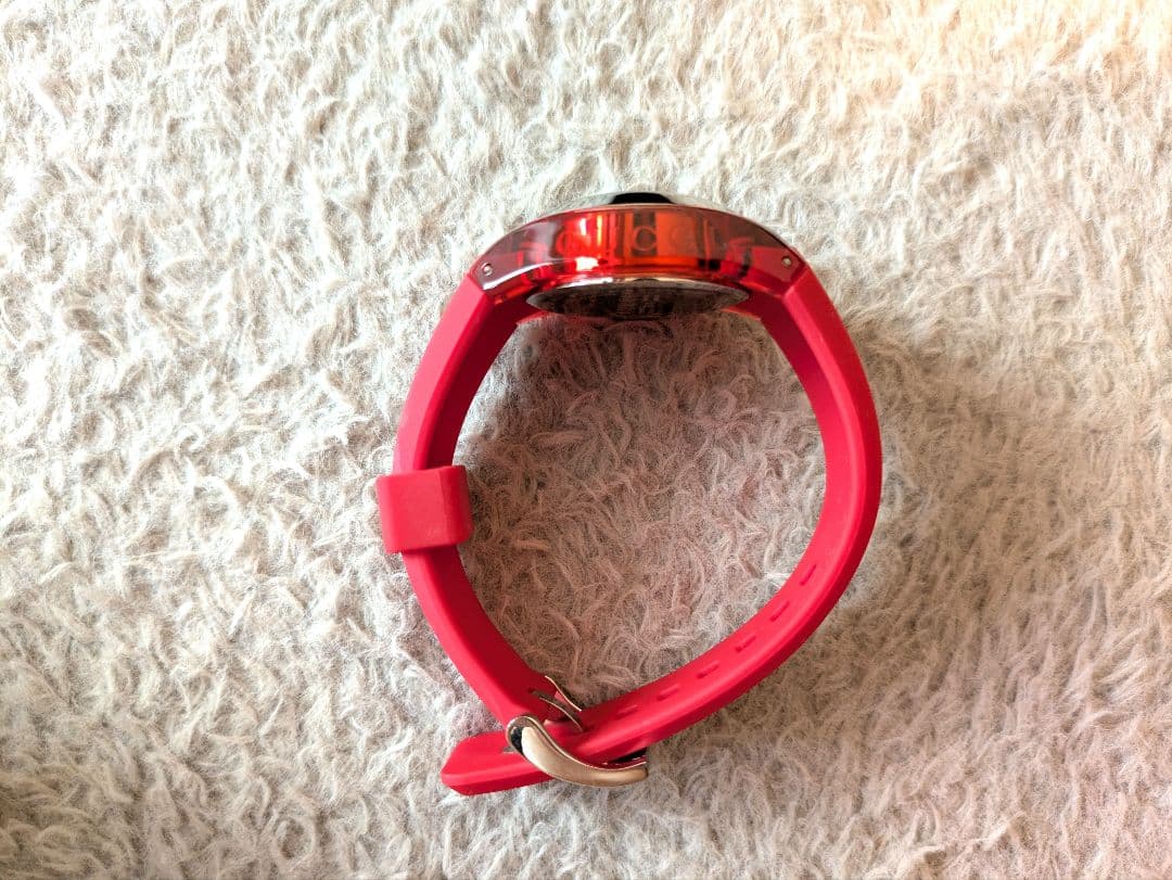 【極美品】GUCCI　SYNC　シンク　腕時計　シェリーライン　赤