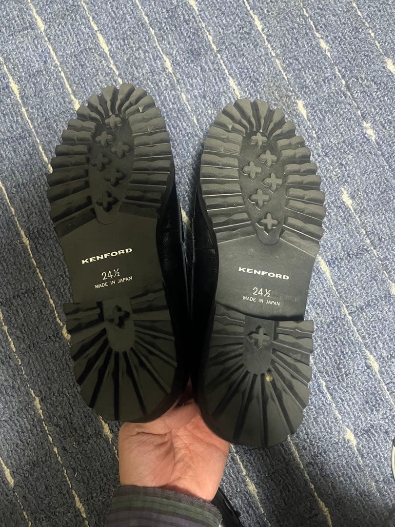 靴 KENFORD WOMENS TANK SOLE EMBOSSED LOAFER