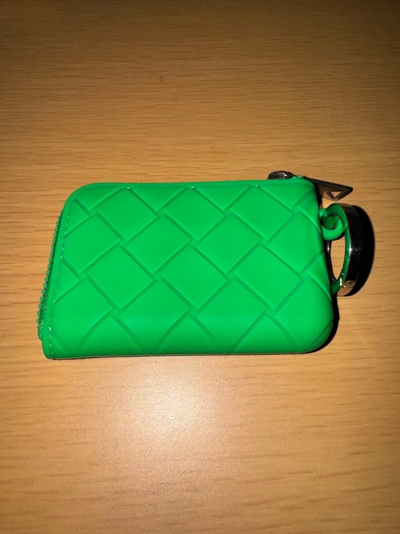 ボッテガ　シリコン財布