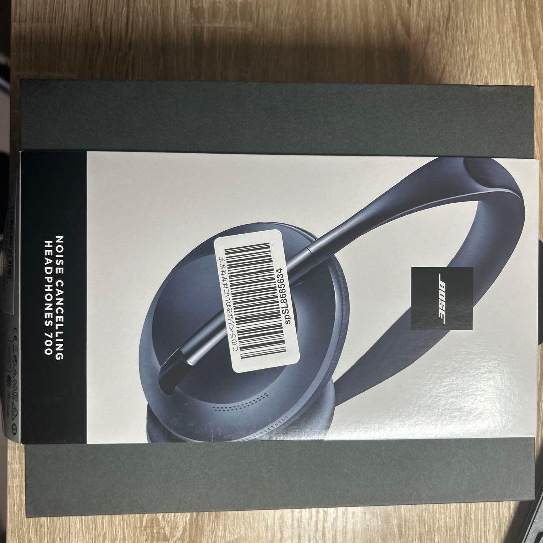 bose ノイズキャンセリング　ヘッドホン　NC700