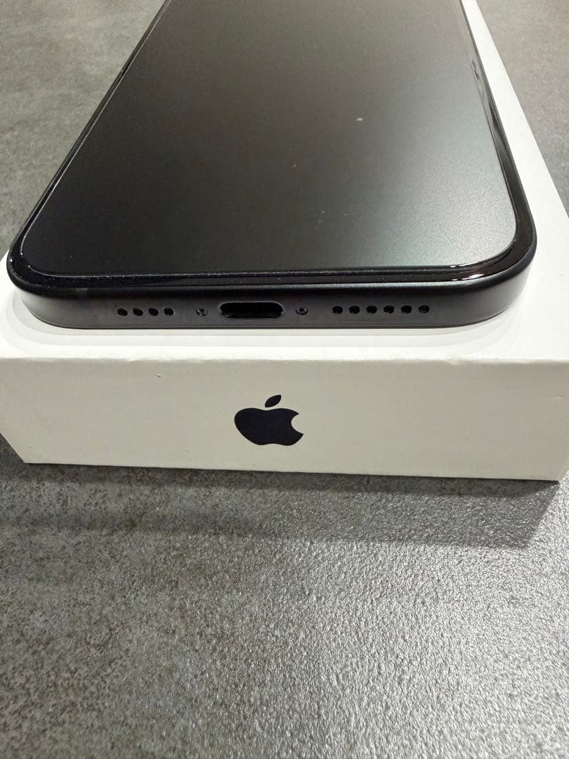 iPhone 15 plus本体 128GB ブラック simフリー