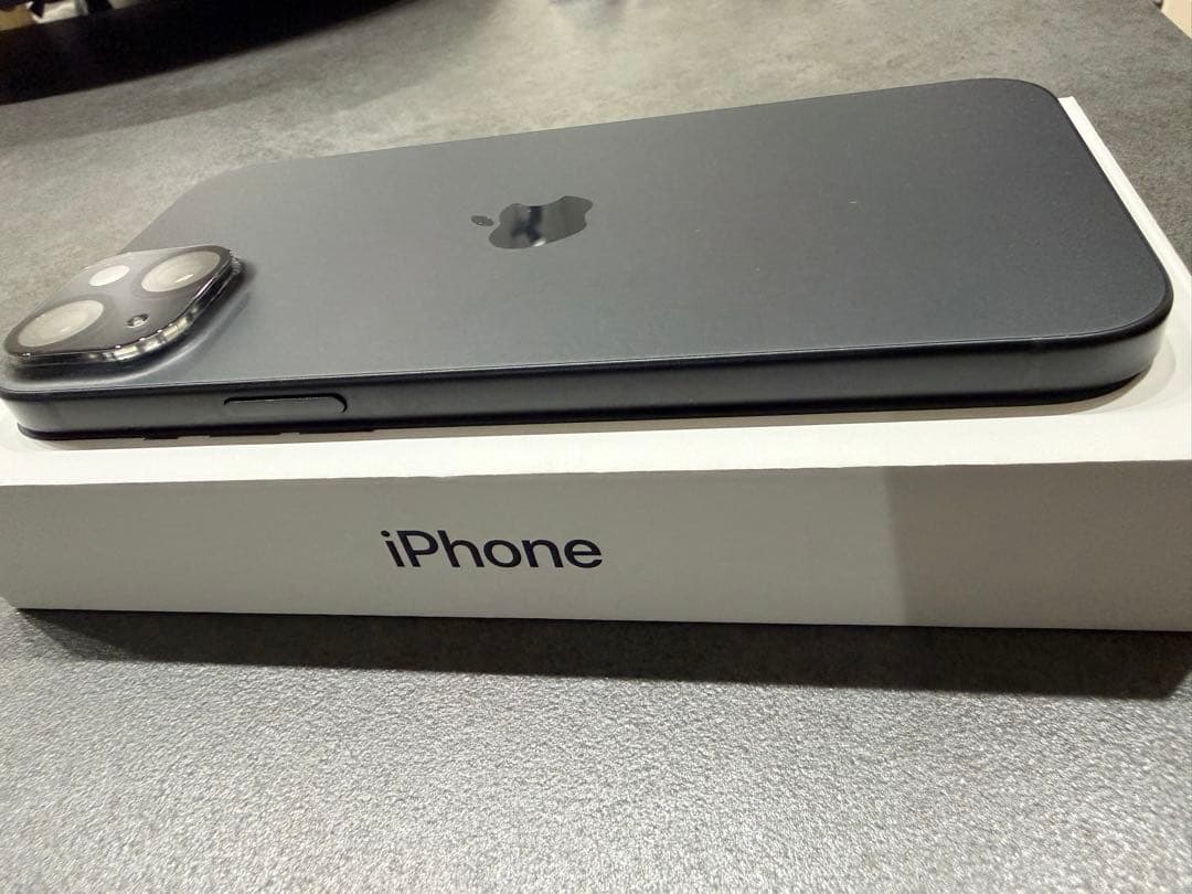 iPhone 15 plus本体 128GB ブラック simフリー