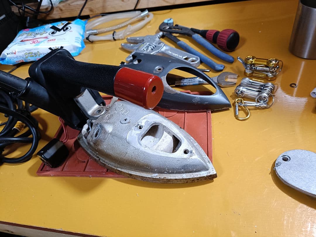 直本工業 ナオモトアイロン（タンク吊り下げ型）HYS-520【中古】分解清掃済