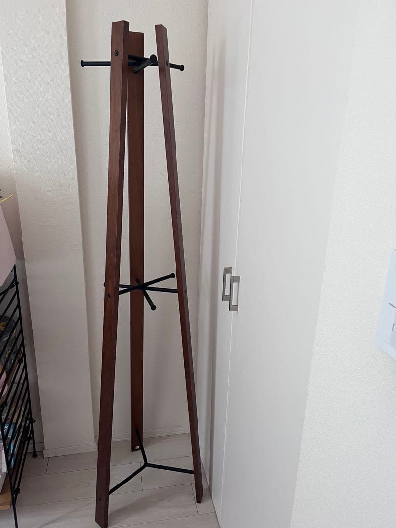 カナデモノ　ウォルナット材　木製 スリム ハンガーラック