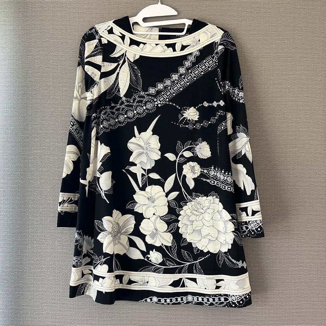 近年美品　レオナール　チュニック　薄手ウール　花柄　トリム　36 丈72