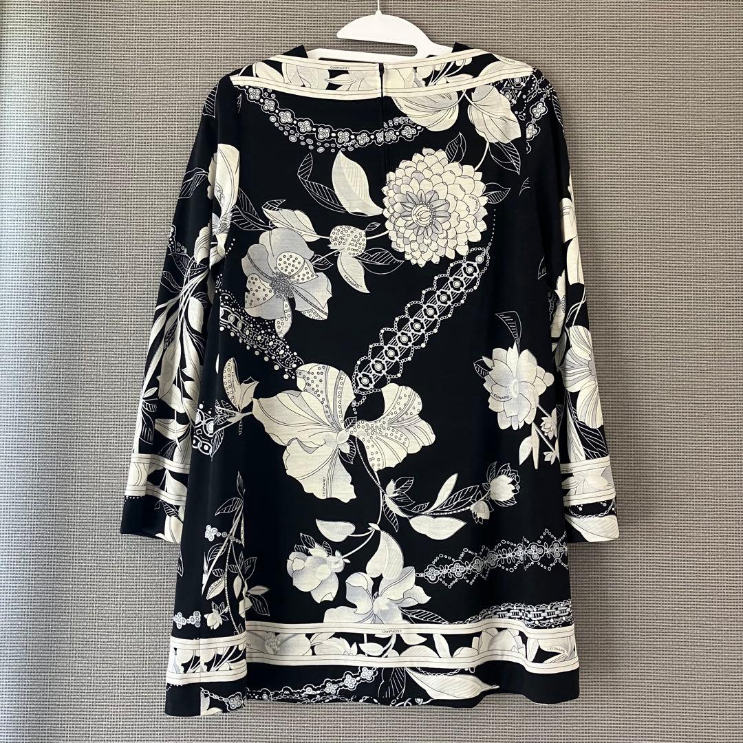 近年美品　レオナール　チュニック　薄手ウール　花柄　トリム　36 丈72